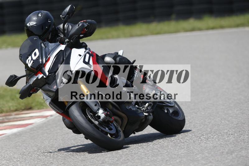 /27 12.06.2025 Ducati Schweiz Trackday Warmup  ADR/gruen-vert/20